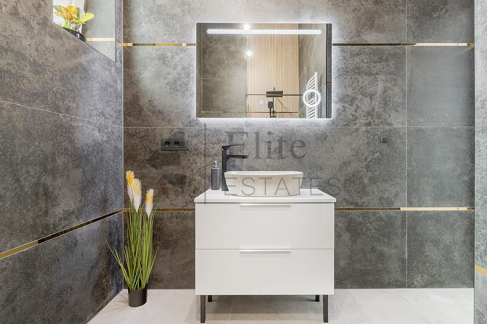 Apartament ultracentral de inchiriat in Oradea I Palatul Ullmann - Poză 10