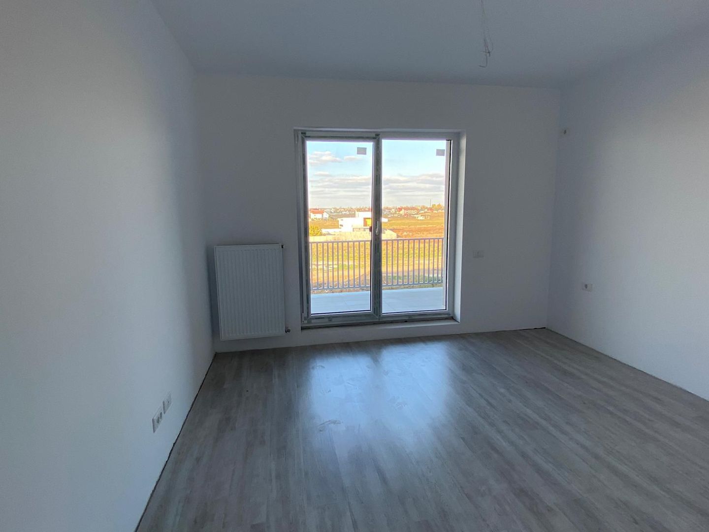 Garsoniera,cartier rezidential Berceni,disponibil imediat - Poză 1