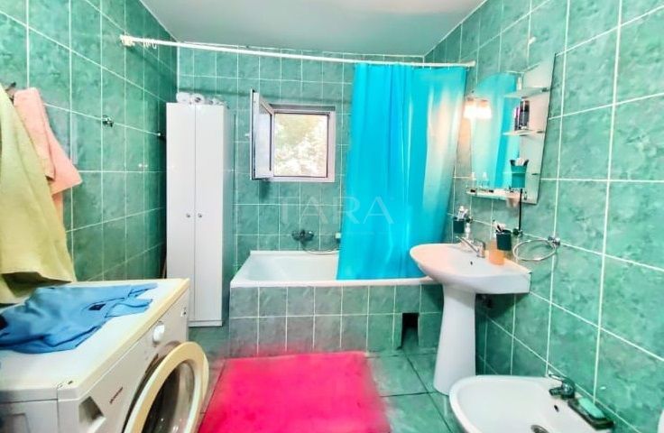 Apartament cu 3 camere în Plopilor, spațiu generos, lumină și liniște. - Poză 7