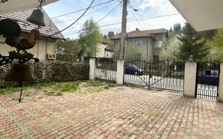 Vânzare casă Individuală 12 Camere la 5 minute de Castelul Bran - Poză 2