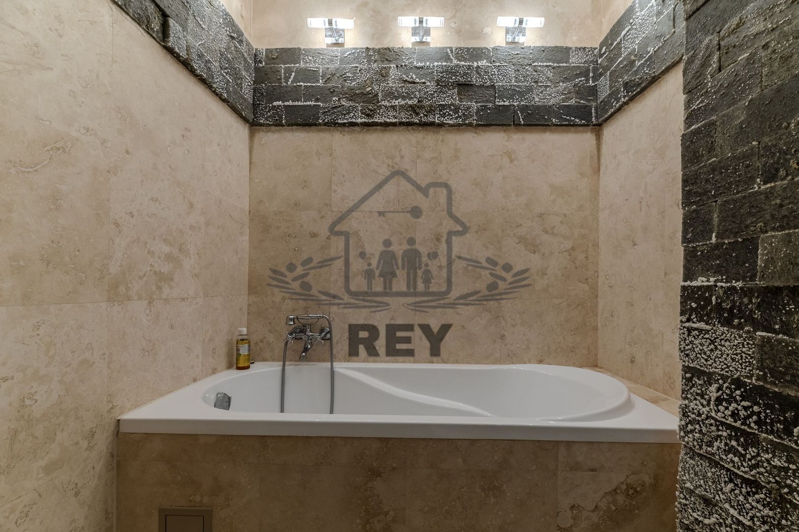 De Vânzare Vila Superba la liziera parcului Sub Arini - Poză 12