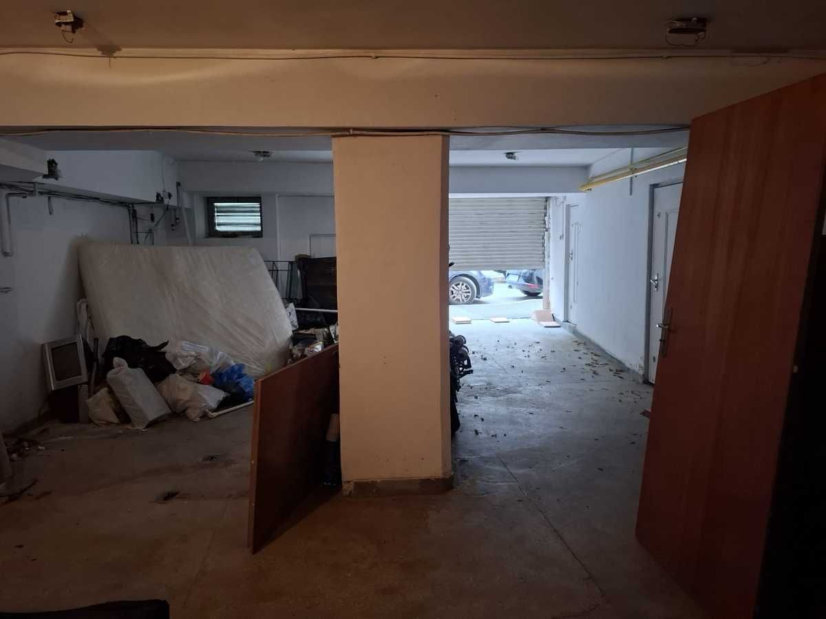 Vand Garaj Spati Comercia StradaStr Aurel Vlaicu vizavi de Dinamo 45mp - Poză 2