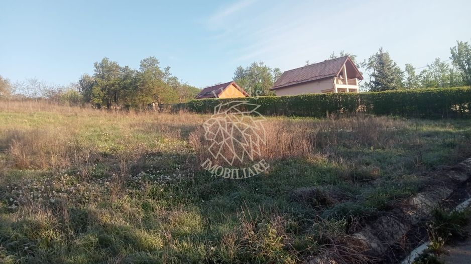 Teren intravilan 100 ari  front 80 ml utilități drum asfaltat Ghirolt Gherla - Poză 5