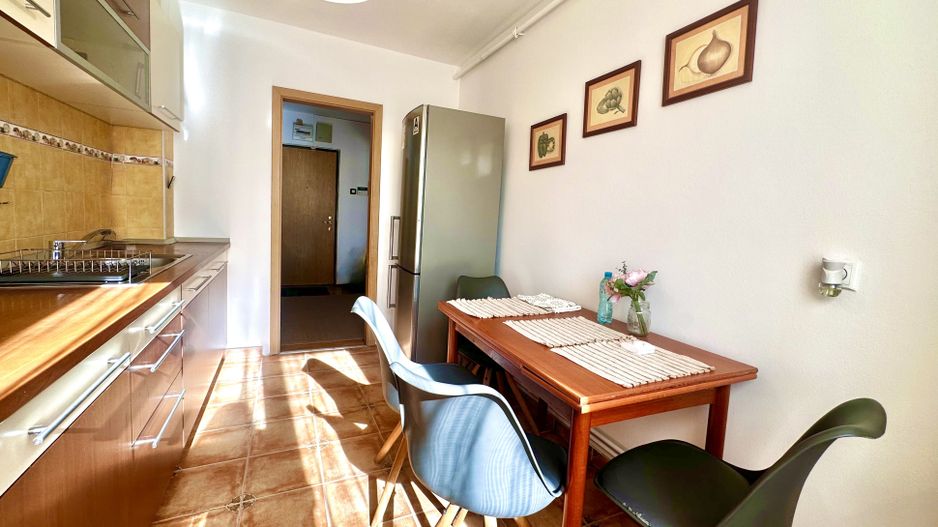De închiriat apartament cu 4 camere în zona Take Ionescu - Poză 10