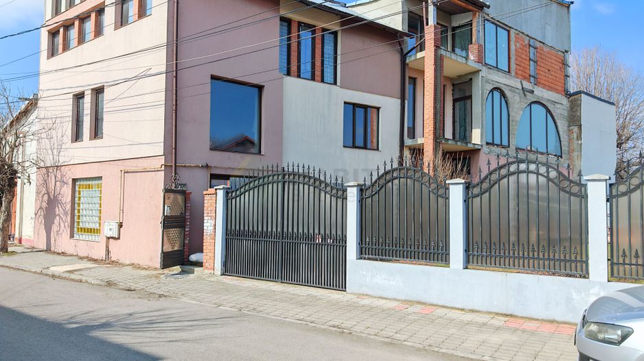 Oportunitate I în Centrul Târgoviștei: Clădire de 498 mp - Poză 26