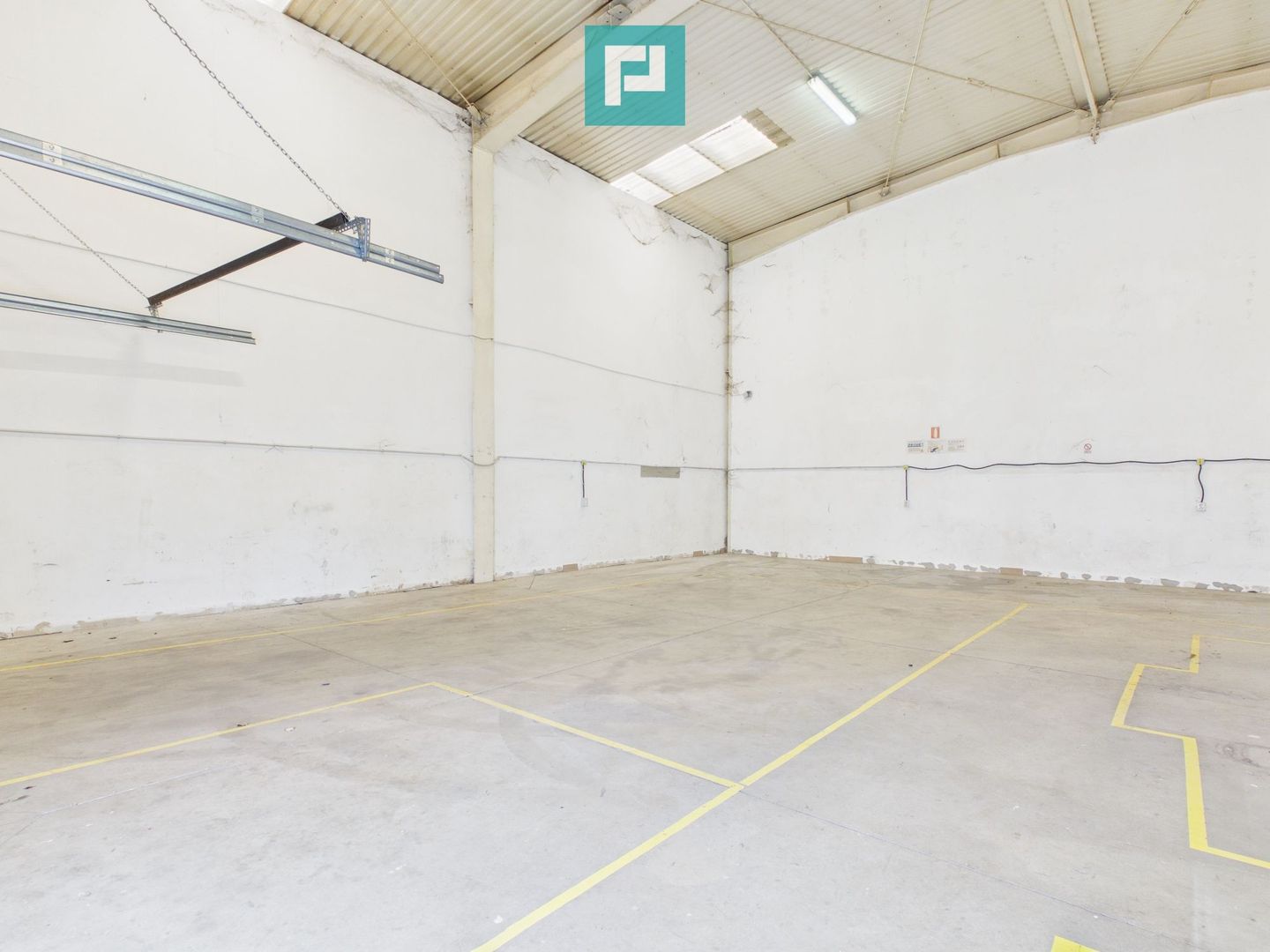 Hală cu suprafața de 167 mp în Arad - Poză 3