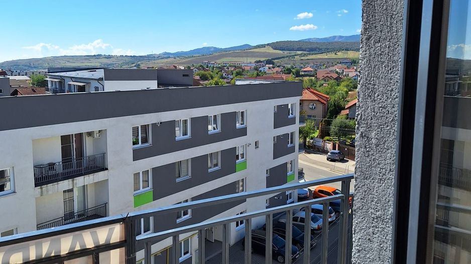 Apartament cu 3 camere de vanzare - Poză 6