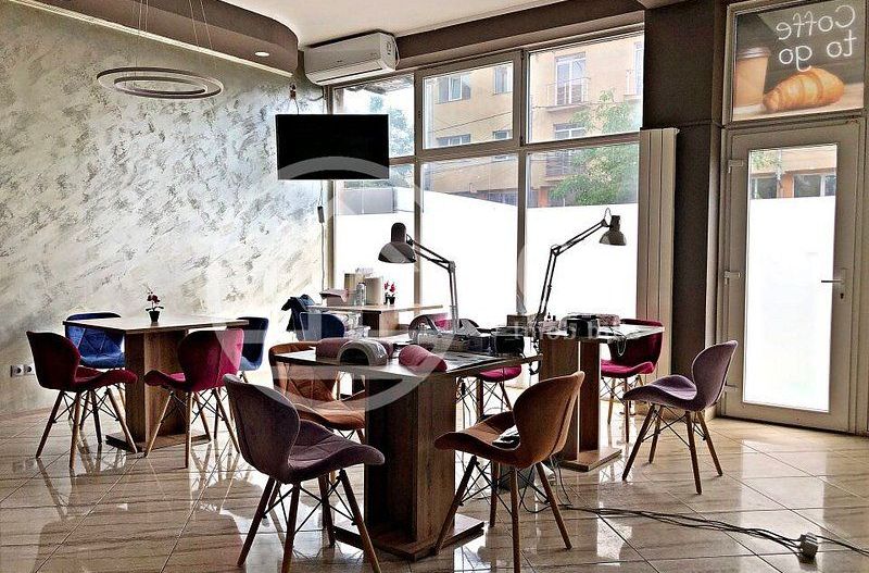 Spatiu comercial de inchiriat cu 7 camere in zona Iosia Nord, Oradea - Poză 9