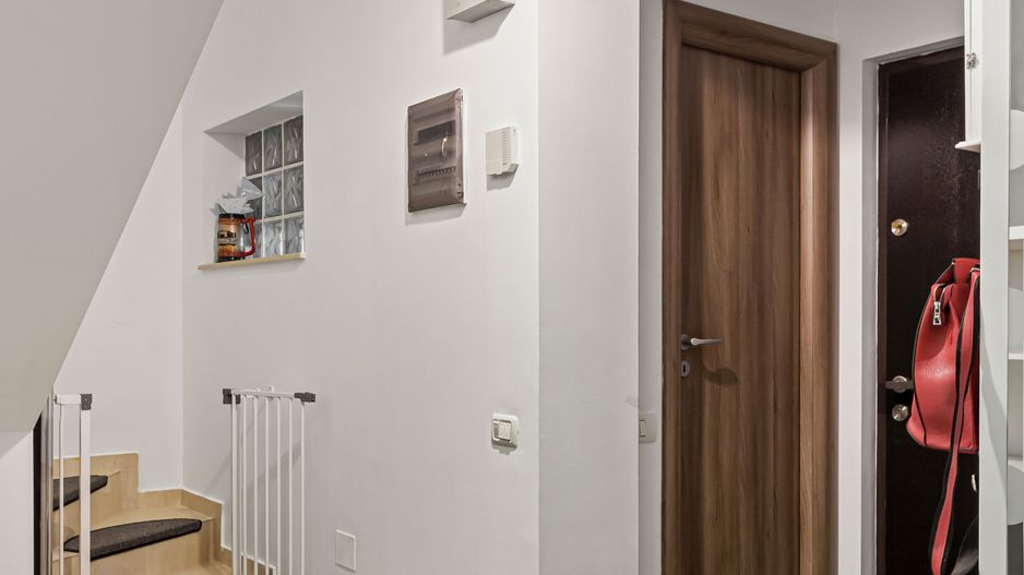 Casa in Bucuresti | 4 Camere | Nemobilata / Mobilata | Utilata Complet - Poză 13