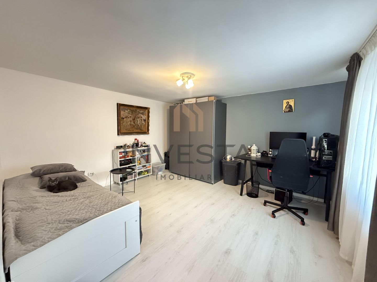 Casă complet mobilată, cu garaj și curte comună – strada Moților, Cluj - Poză 2