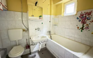 Apartament 4 camere Etaj IV, MV1, Zona Ludy - Str. Regele Ferdinand I - Carei - Poză 11
