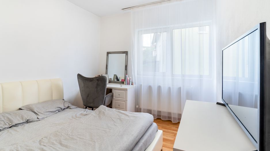 Casa cu 10 camere de vanzare pe str. Corneliu Coposu - Poză 20