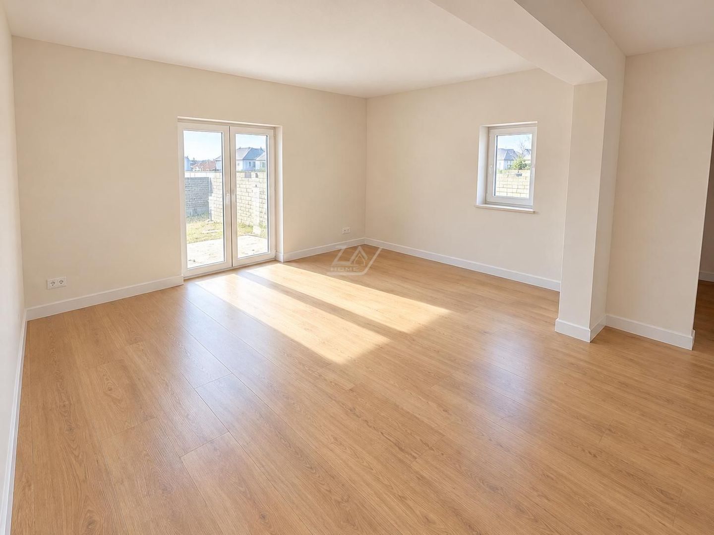 COMISION 0! DRUMUL BOILOR. Duplex cu 4 camere, 3 bai. Toate utilitatile. - Poză 1