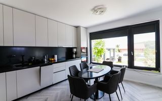 VILĂ MODERNĂ DE LUX CU PISCINĂ, FOTOVOLTAICE ȘI FOIȘOR – BREAZA - Poză 26