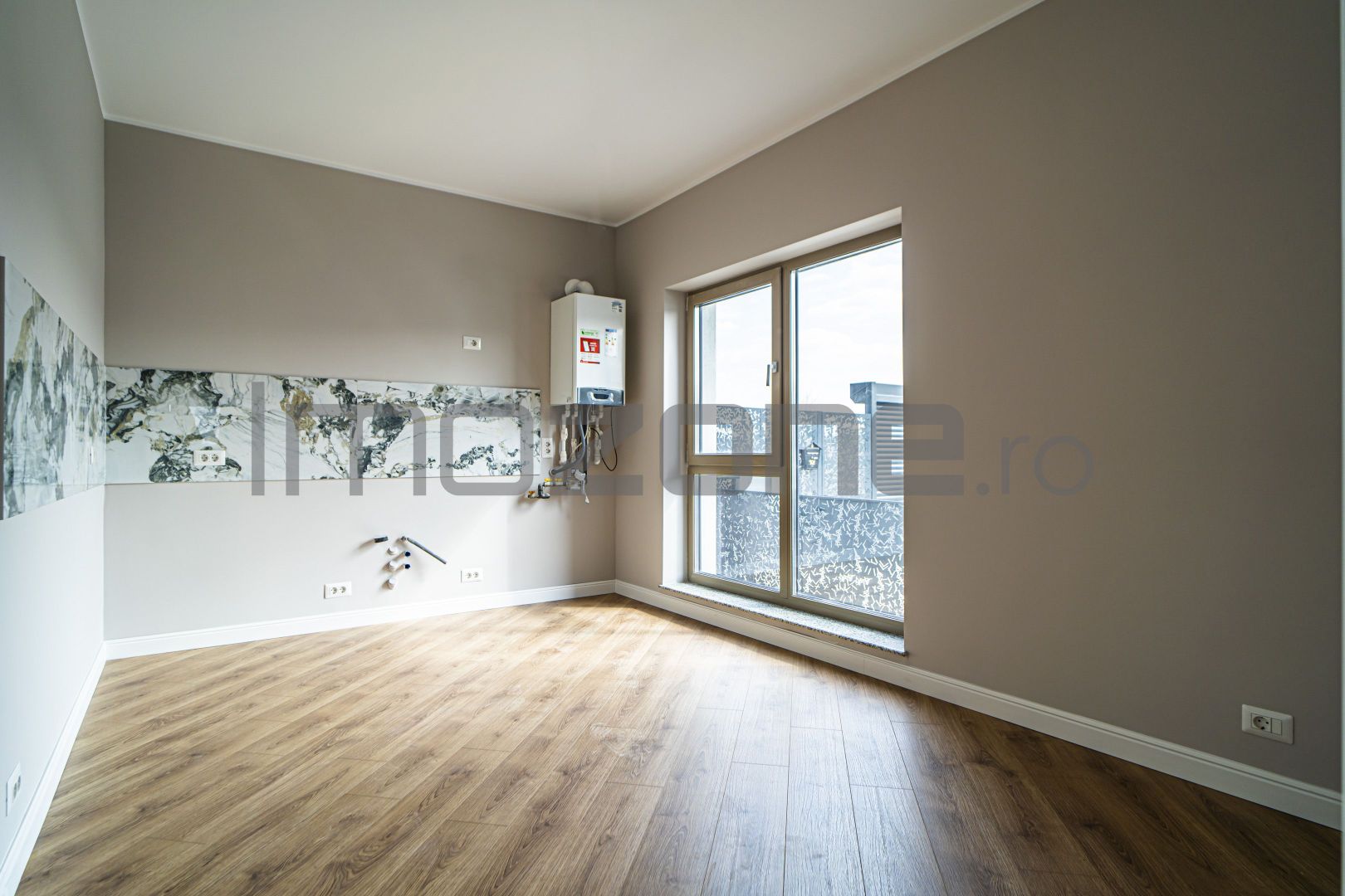 Casa individuala 5 camere / Finisaje Deosebite / Otopeni / Mutare Imediata - Poză 3