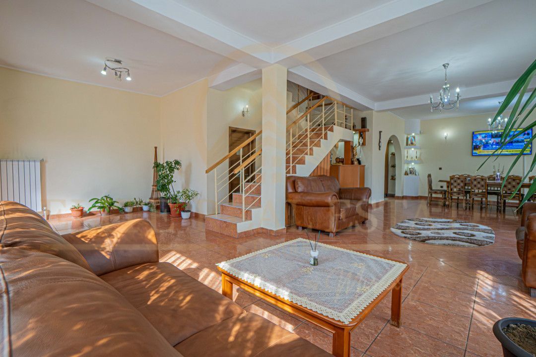 Agigea - Vila D+P+1E+M pe un teren de 772 mp cu o deschidere de 21,46 m. - Poză 5