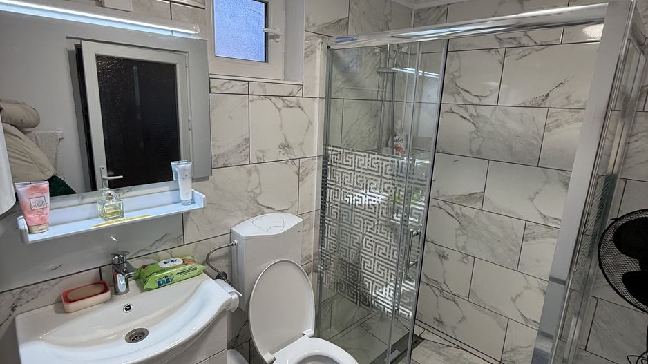 Casa 5 camere, foișor , garaj și teren 800mp cu toate utilitățile! - Poză 4