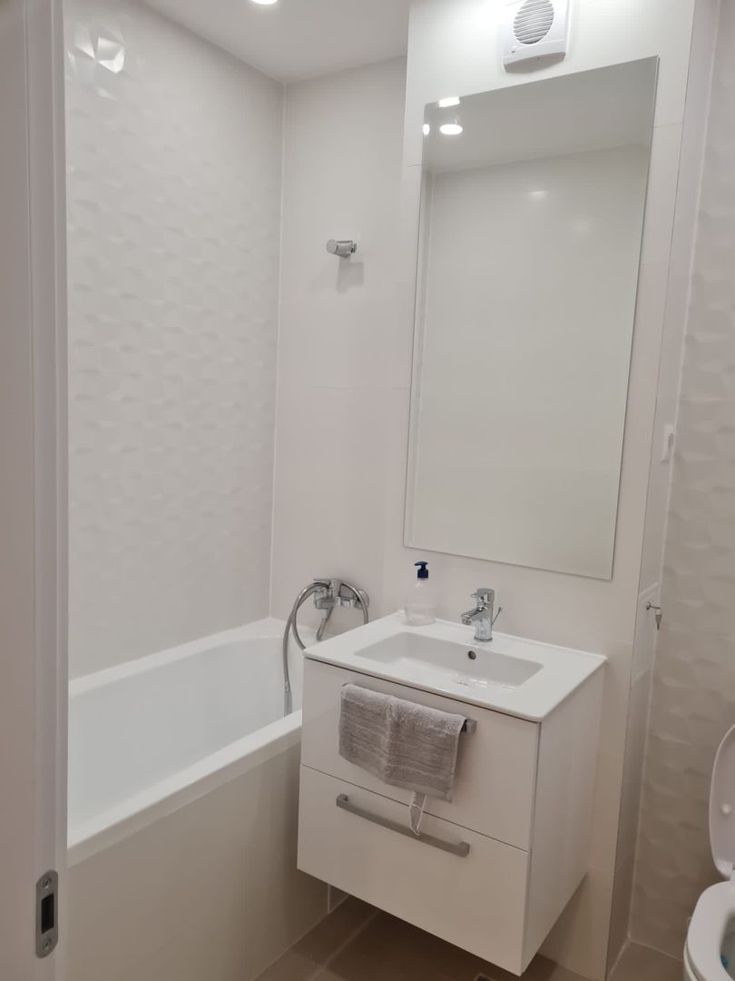 3 CAMERE_HILS BRAUNER_METROU NICOLAE TECLU - Poză 17