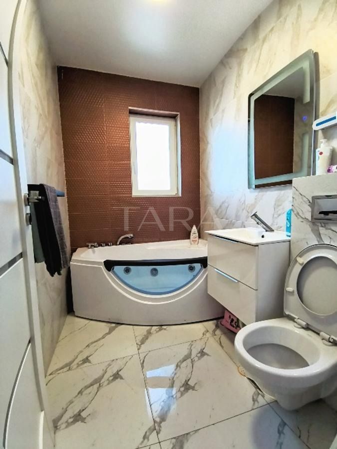 Apartament modern cu 3 camere, 65 mp + balcon 12 mp. - Poză 8