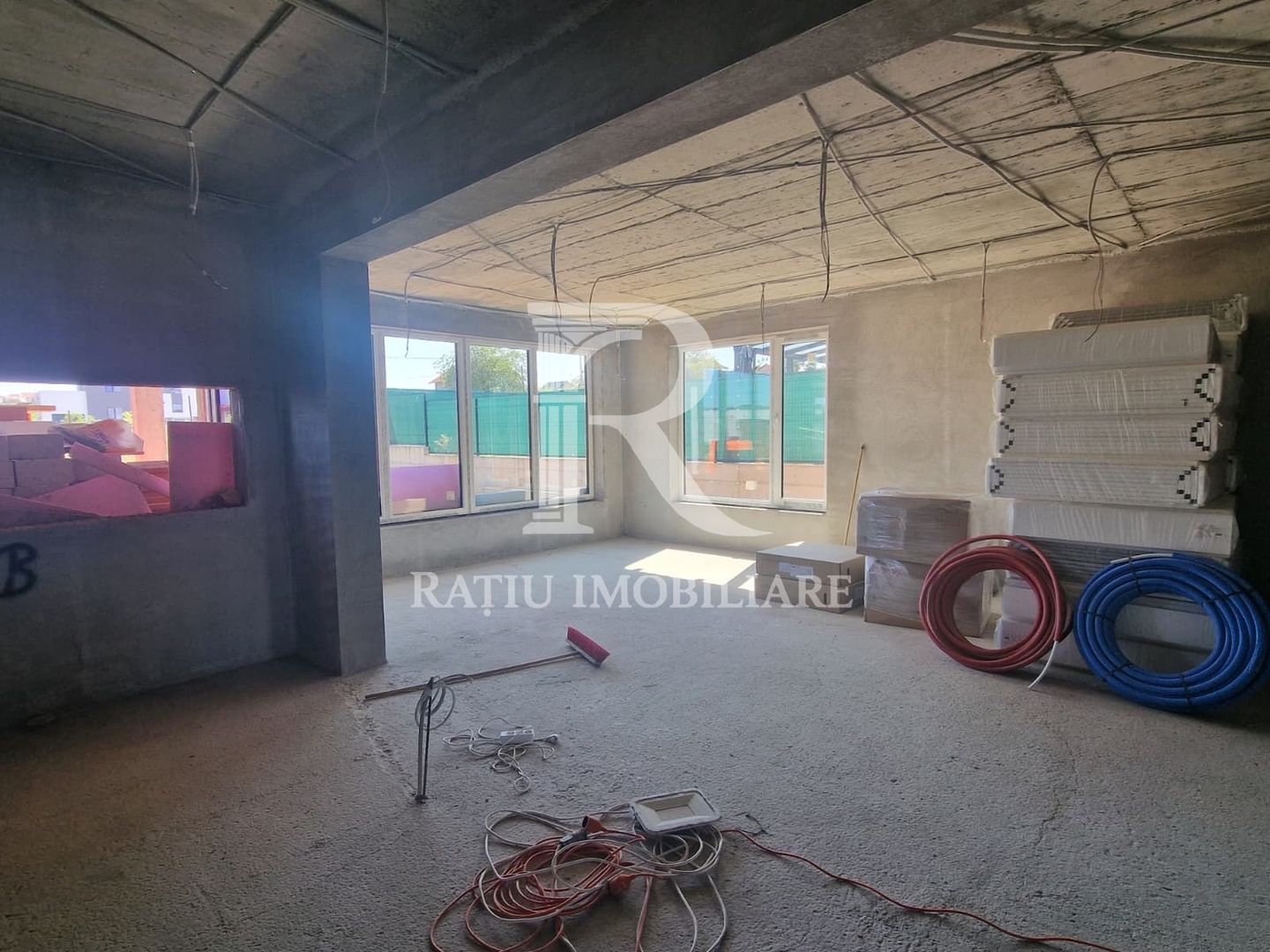 Casa cu 5 camere | Semifinisata | Vedere Panoramica | Paleu | Bihor - Poză 6