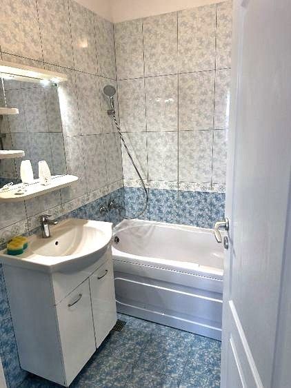 🏡 Închiriez Apartament cu 2 camere, centrală proprie, zonă liniștită - Poză 7