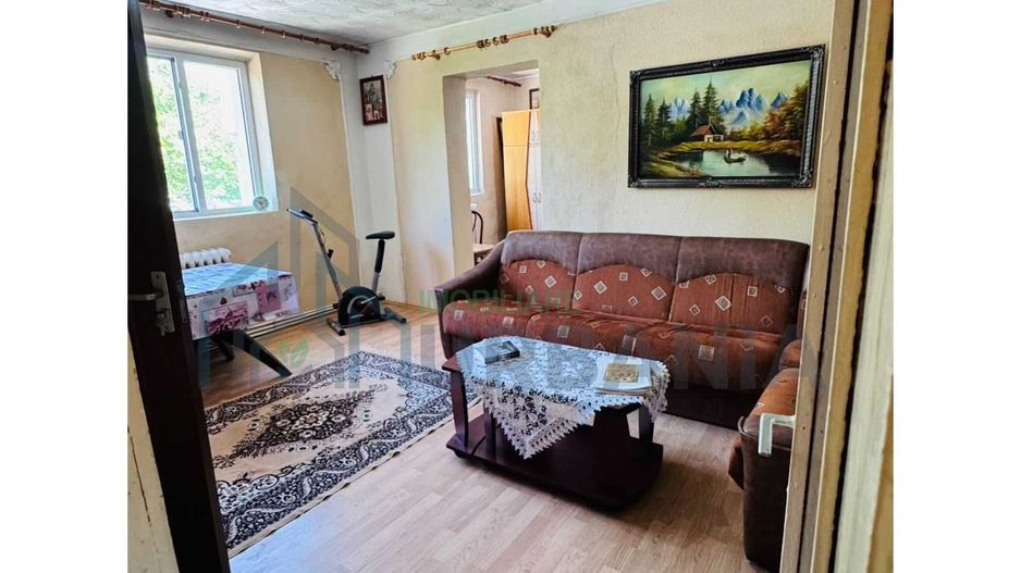 Apartament 2 camere, etaj intermediar, mobilat, centrul orașului Hârlău - Poză 1