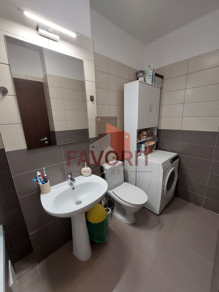 Decomandat. Mobilat si utilat. 2 balcoane. - Poză 6