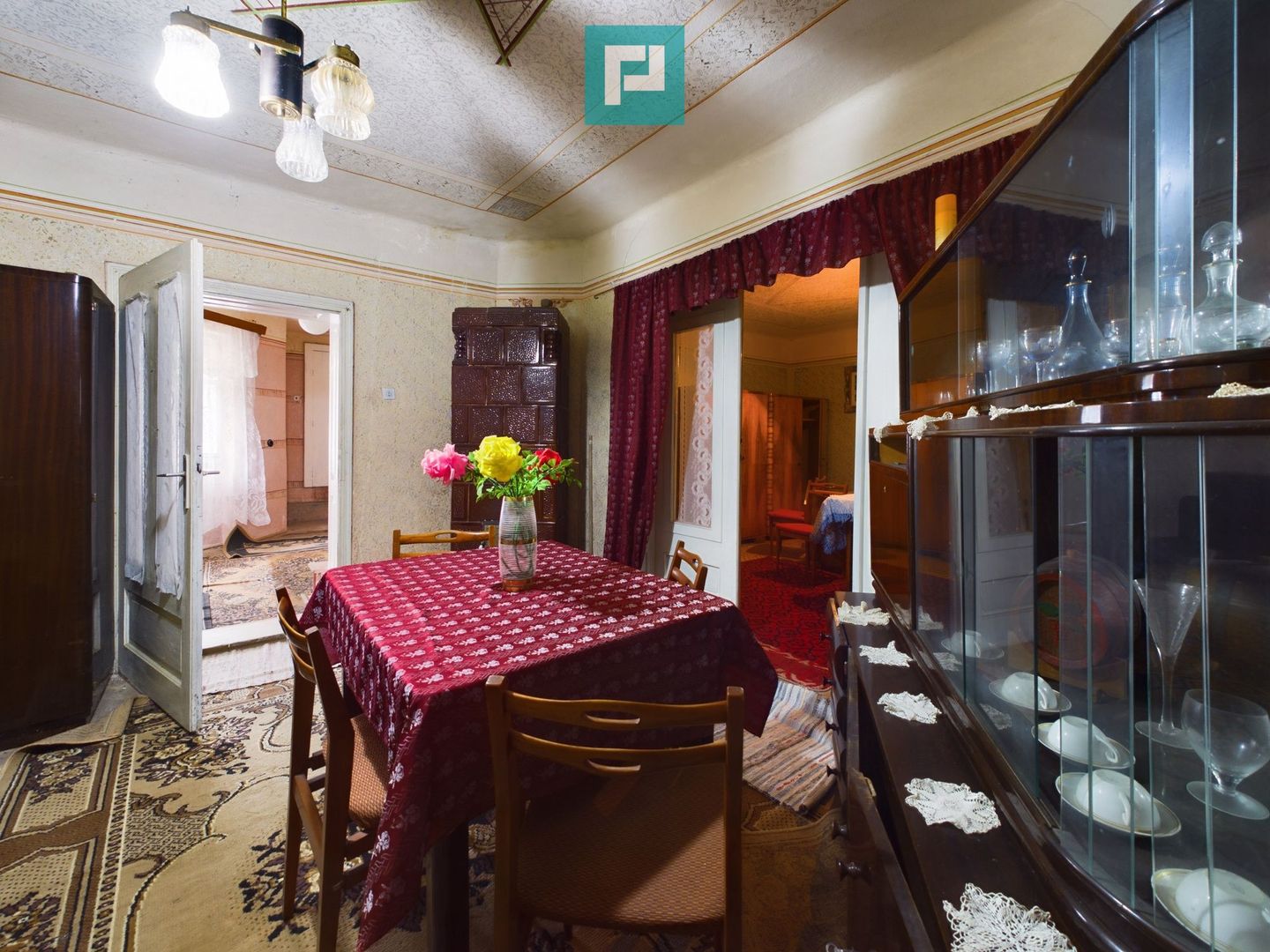 Casă impresionantă, cu anexe în Dezna-Moneasa! - Poză 8