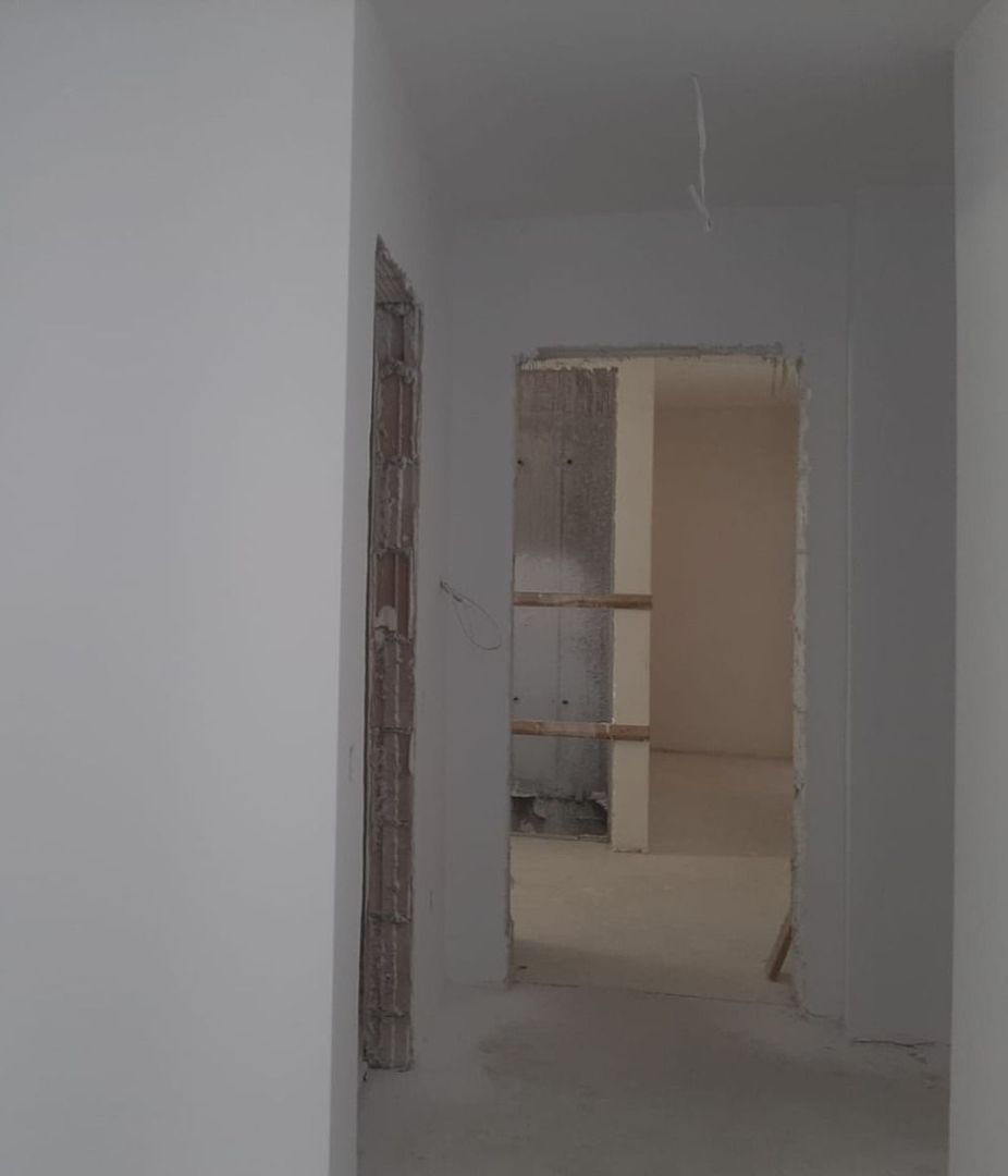 Apartament 3 camere 82 mp + 2 terase de 24 mp zona rezidentiala aerisita - Poză 8
