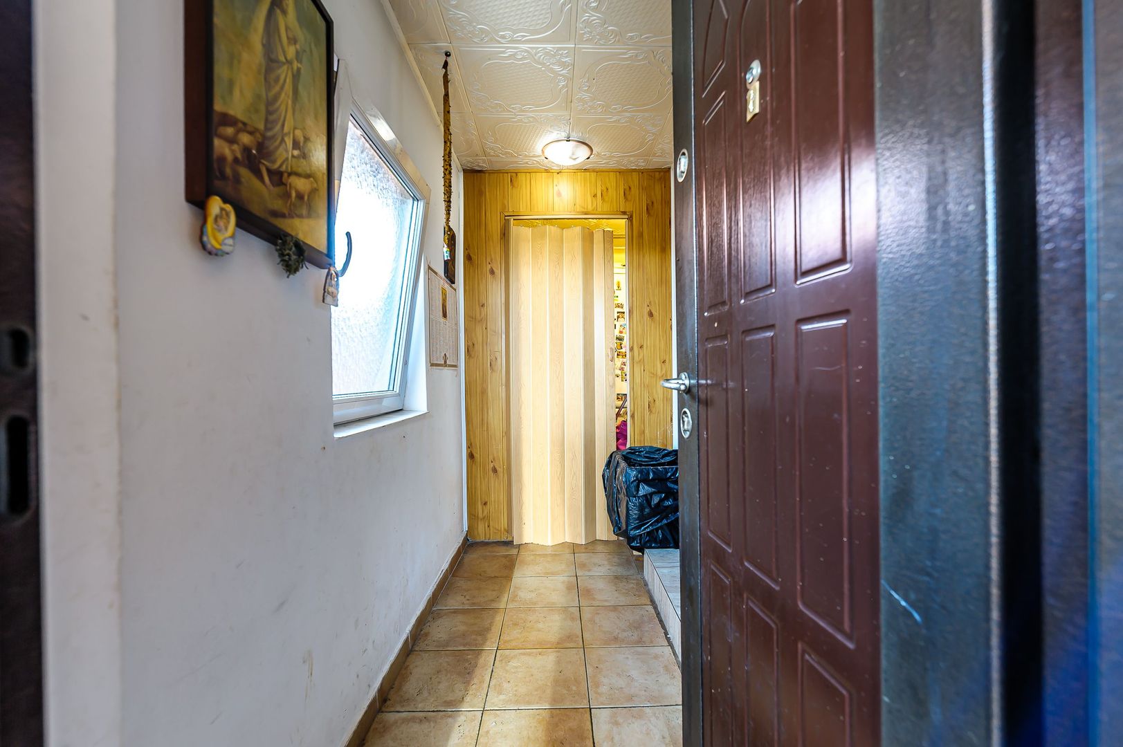 Casă pe strada Adam Muller Guttenbrunn - Poză 5