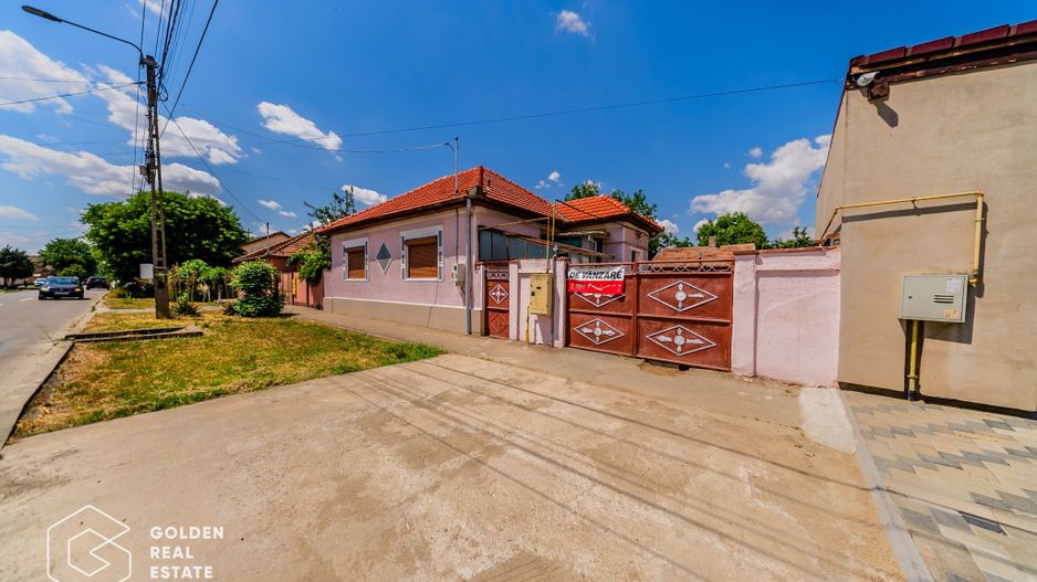 Casă 3 camere renovată în Bujac-Sega , 2 corpuri, teren 572 mp - Poză 1