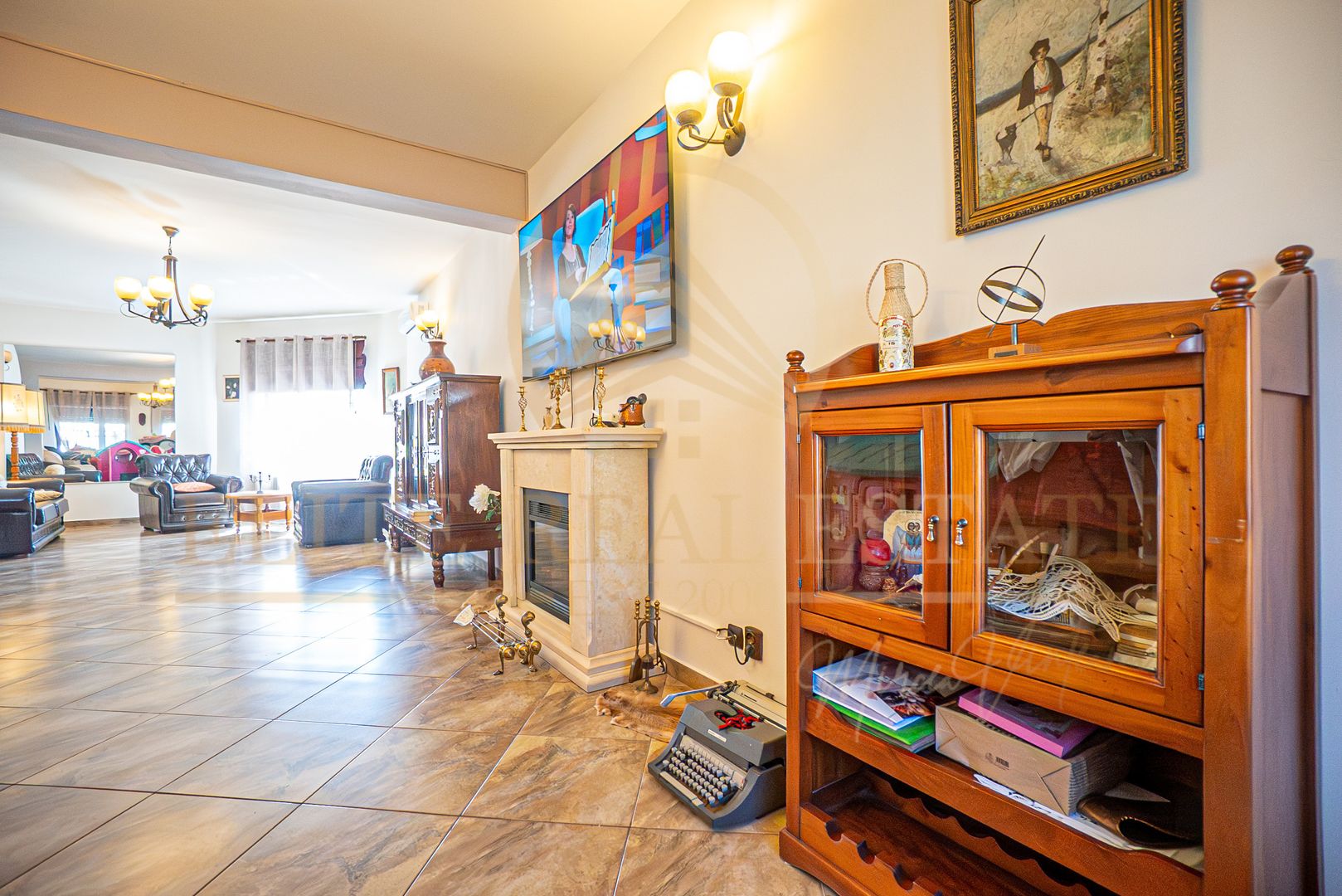 Casa De Vanzare in Palazu Mare - Teren de 455 mp cu Piscina si Garaj - Poză 20