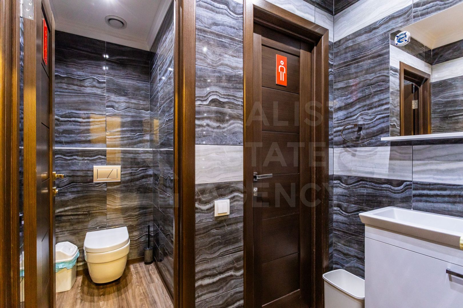 Chirie, oficiu, 116 mp, str. București, Centru - Poză 23