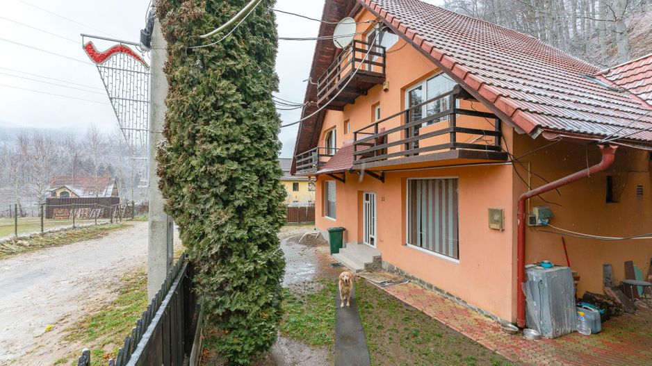 Casa individuala in Dambul Morii cu vedere spre Piatra Mare - Poză 16