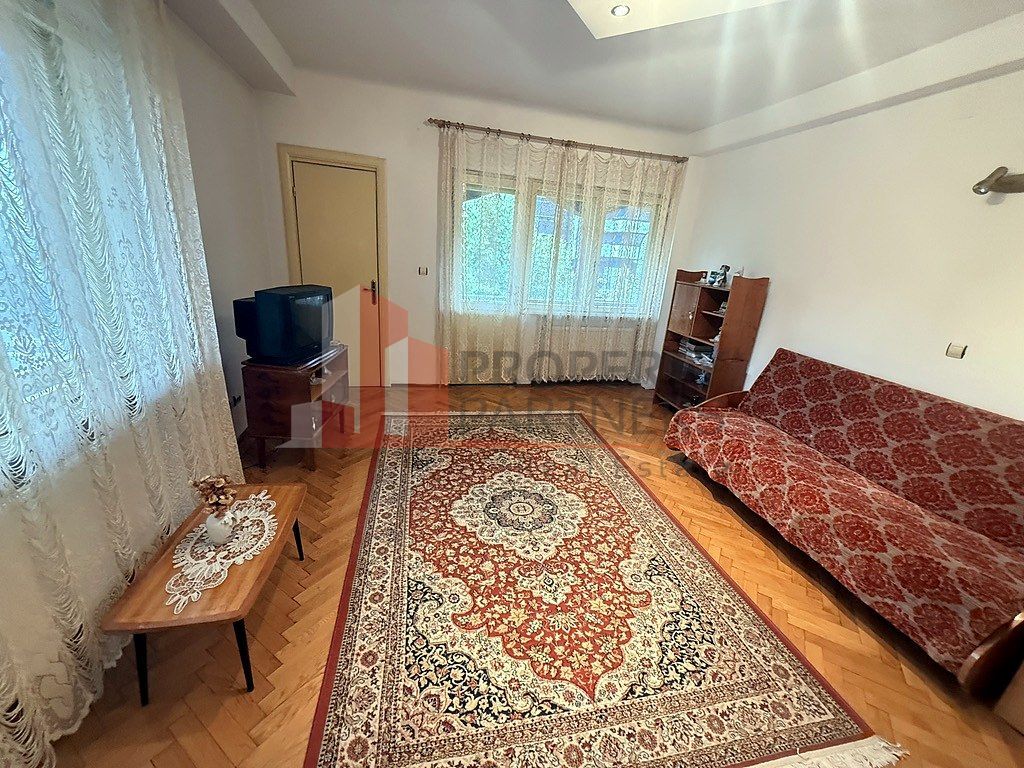 Apartament 3 camere, Bd. Carol I, vizavi de Hotel Montana, centrul Sinaiei - Poză 2