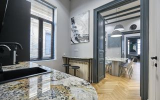 Birou amenajat | Mobilat si utilat | Cladire consolidata si renovata - Poză 11