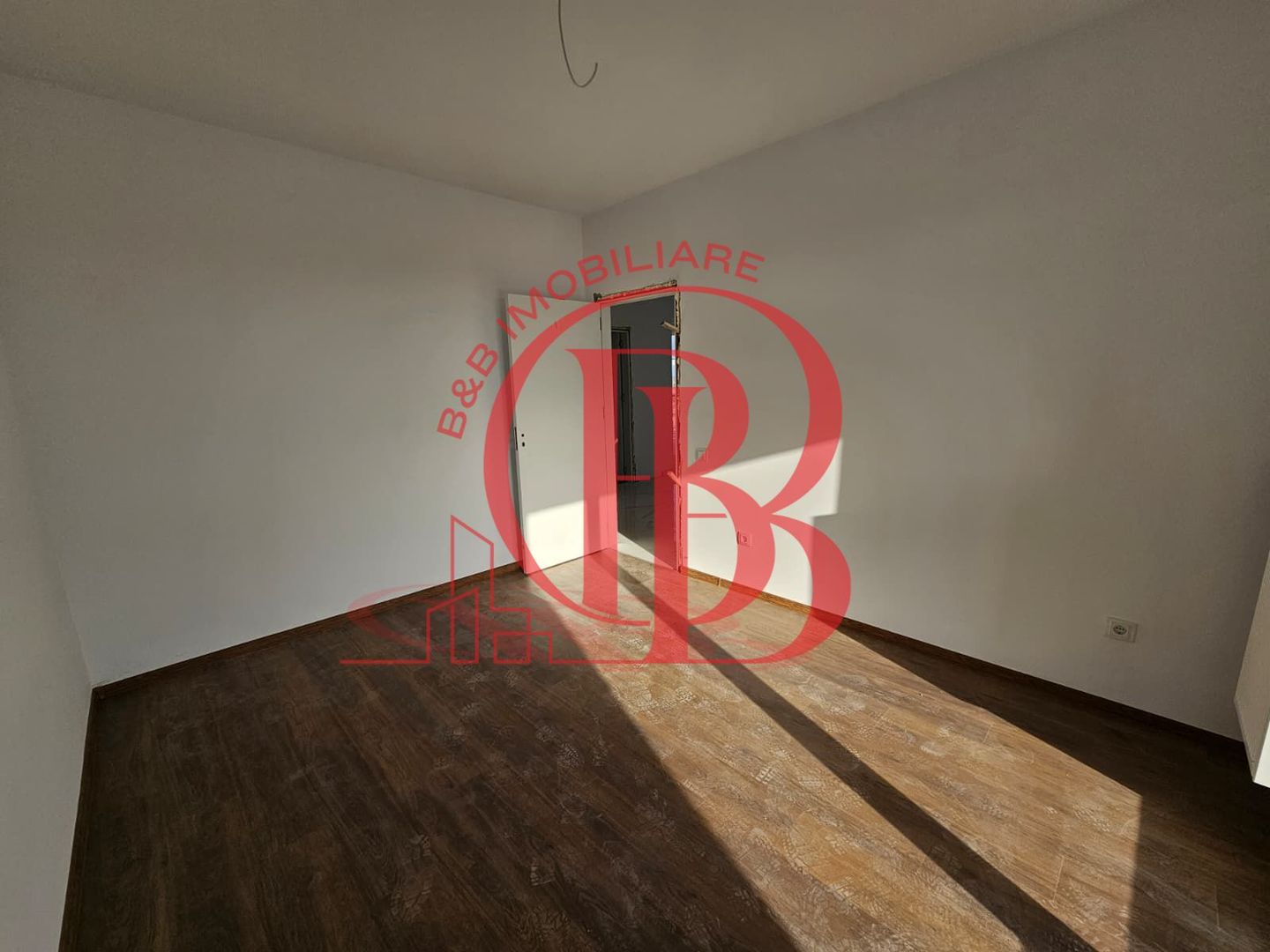 4 camere Gata de mutat -Loc de parcare bonus-Titan Pallady - Poză 5