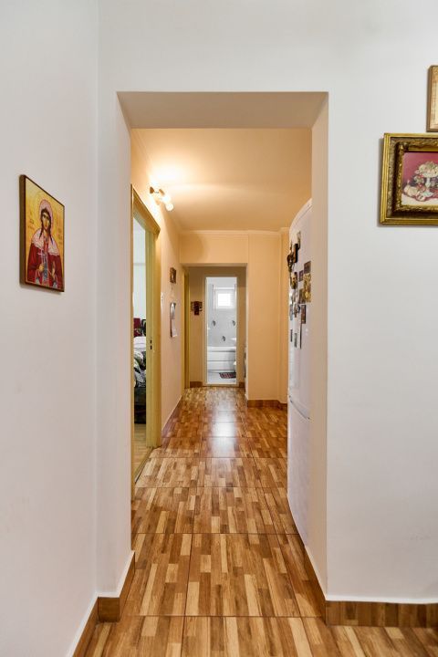 Apartament decomandat  4 camere -  etaj intermediar - Cartier Nord - Poză 6
