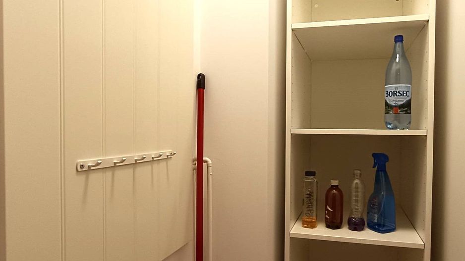 Inchiriem 2 camere complet renovat si mobilat zona 1 Mai - Poză 15