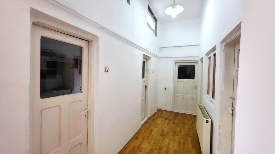 Oportunitate Unică: Casă cu 4 Camere, Curte Generoasă și Îmbunătățiri - Poză 11