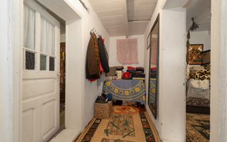Casă interbelică + 3.060 mp intravilan, Trifești, 7,9 km de Roman - Poză 10