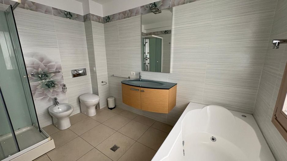 Vila de vanzare sau inchiriere zona Iancu de Hunedoara Baneasa - Poză 18