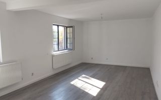 Casa individuala unde confortul întâlnește liniștea! - Poză 8