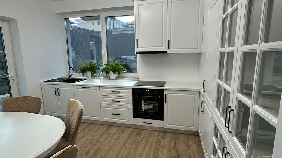 Casa superba de vanzare, situata intr-o zona aerisita a Dezmirului! - Poză 5