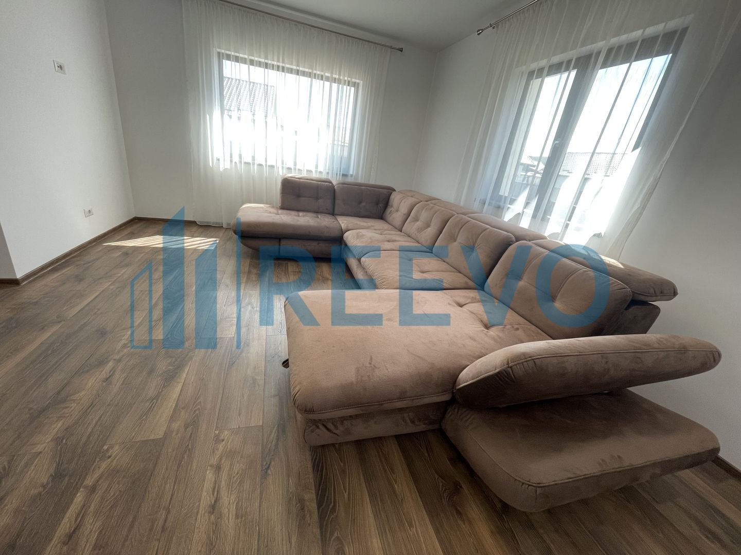 Casă de închiriat în Hemeiuș - Poză 7