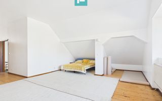 Casă cu 8 camere pentru investiții în Maciova CS - Poză 13