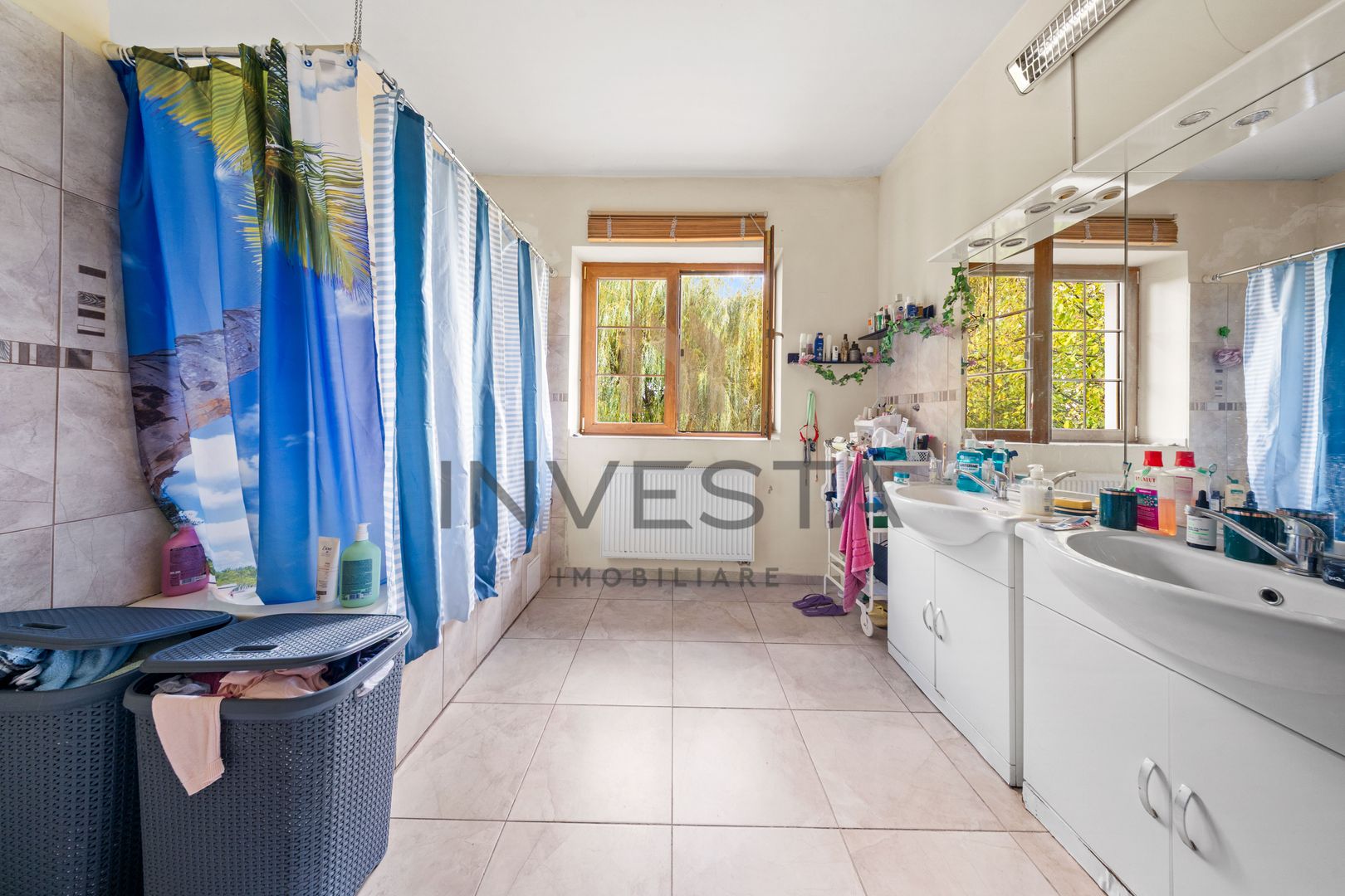 Resedinta impunatoare cu teren generos de 2.012 mp in Buna Ziua! - Poză 9