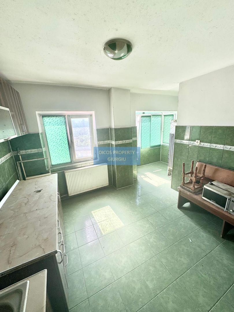 Apartament 3 camere – Bulevardul Mihai Viteazu - Poză 1