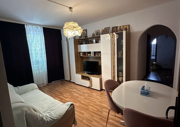 4 camere complet renovat | Parcul Moghioroș - Poză 2