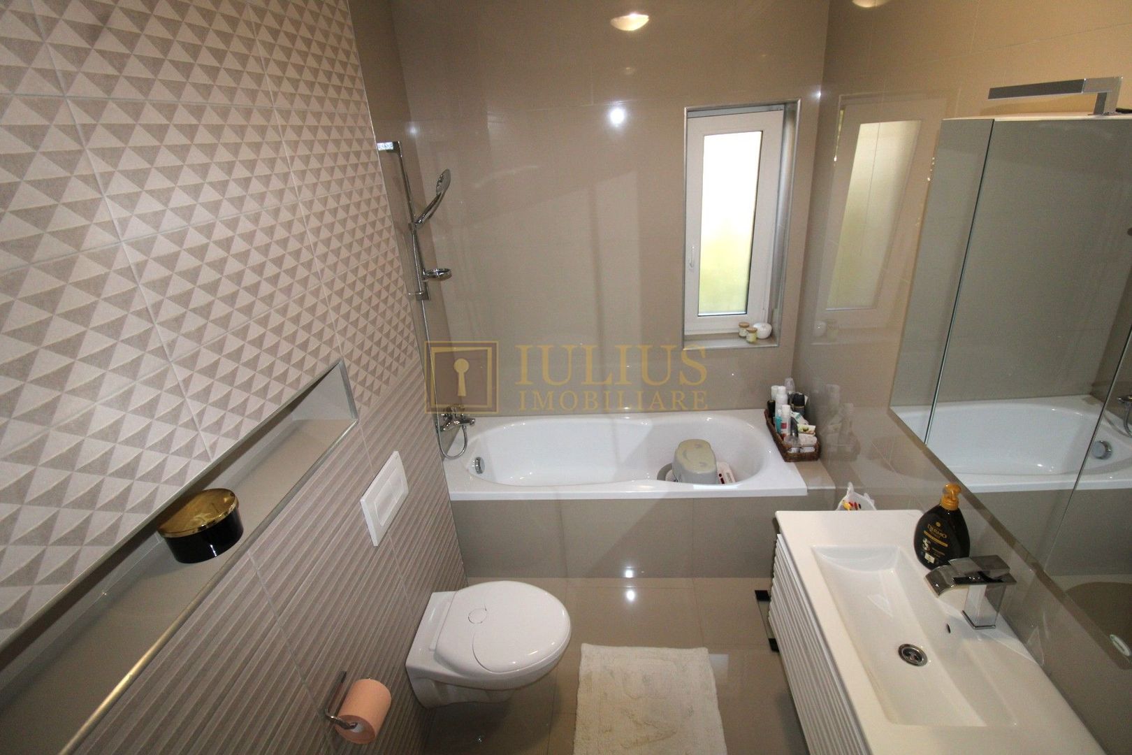 Duplex modern, eficient energetic - Dumbrăvița - Poză 16